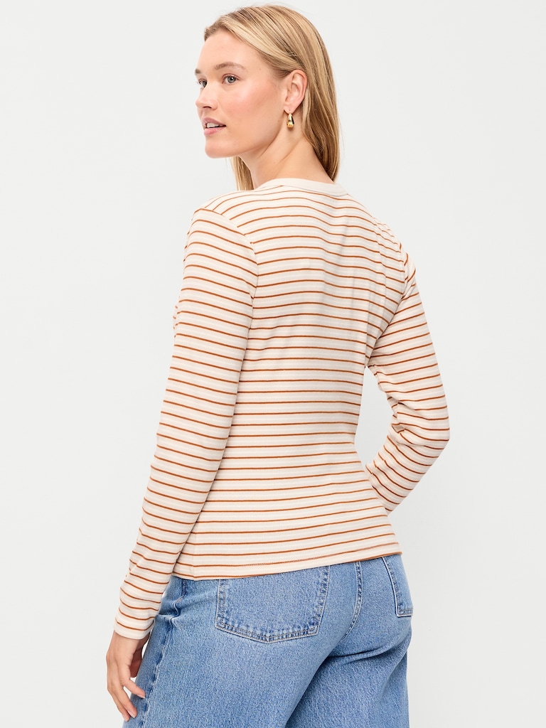 Snug Crew-Neck Long Sleeve T-Shirt