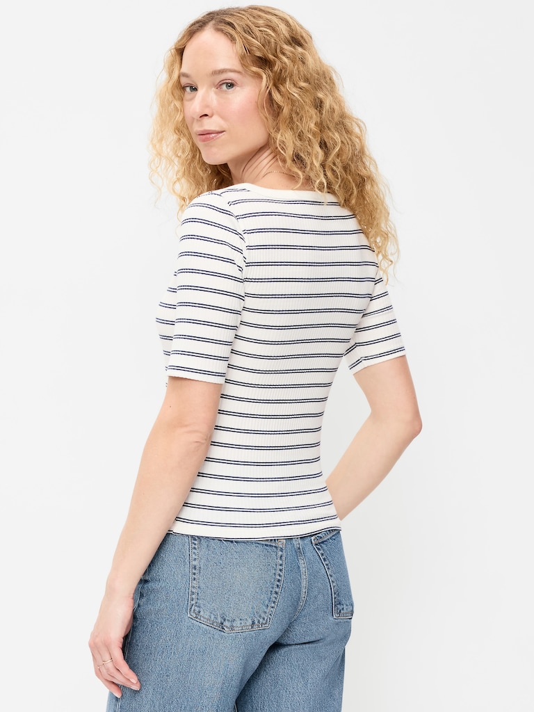 T-shirt henley ajusté à encolure dégagée