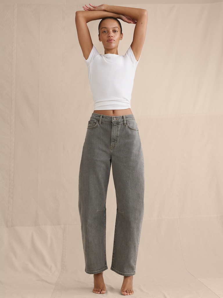 Mid-Rise Barrel Crop Jean