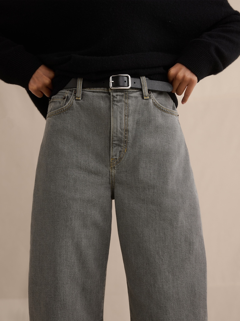 Mid-Rise Barrel Crop Jean