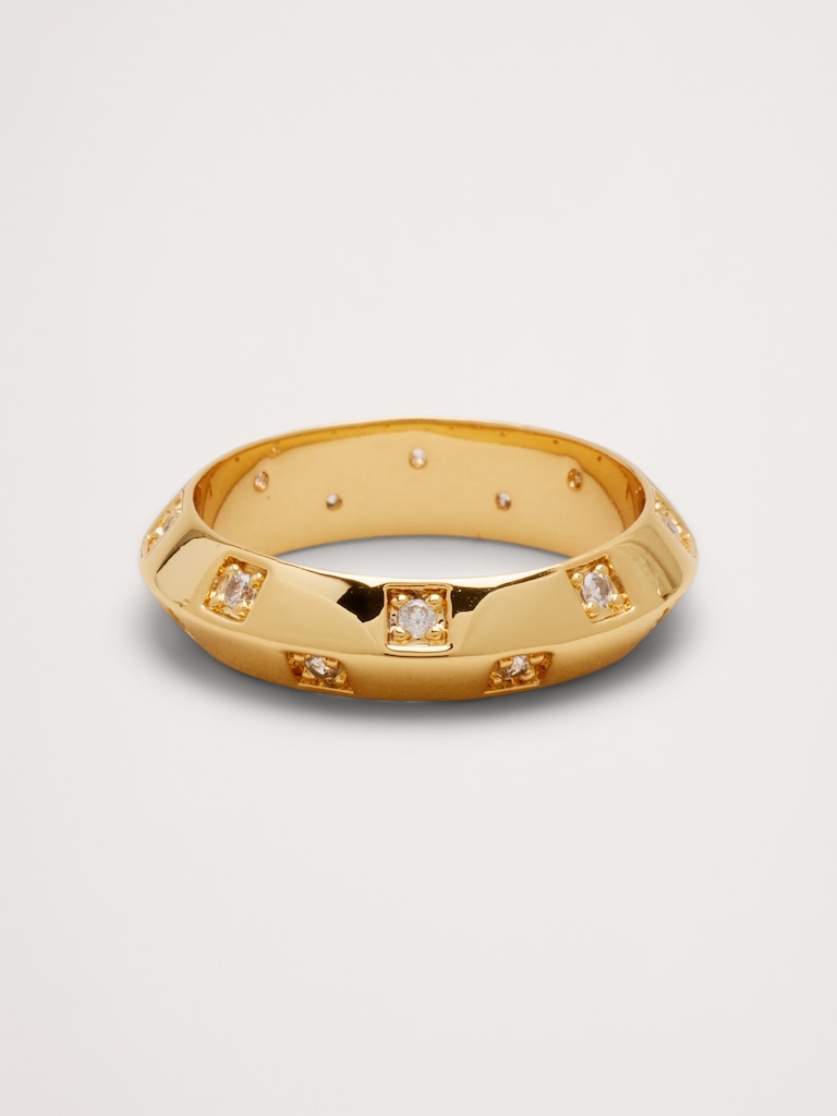 Sharp-Edge Gem Ring