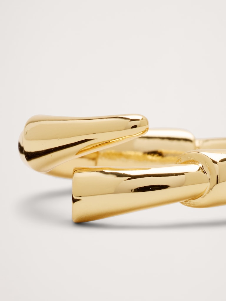 Scaled Tail Ring