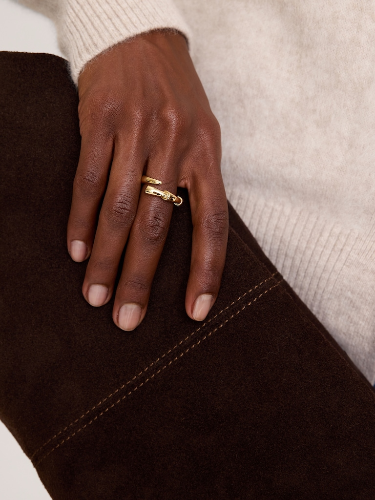 Scaled Tail Ring