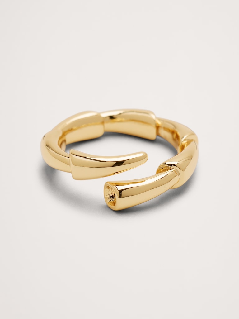 Scaled Tail Ring