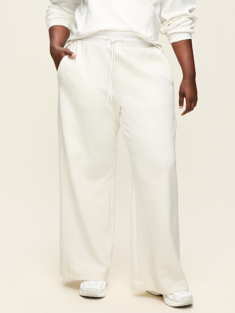 Extra High-Waisted Dynamic Fleece Wide-Leg Sweatpants