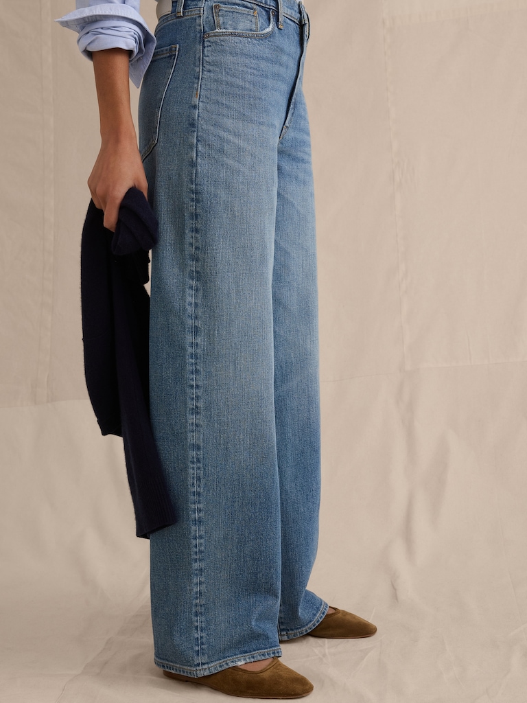 High-Rise Relaxed Wide-Leg Jean