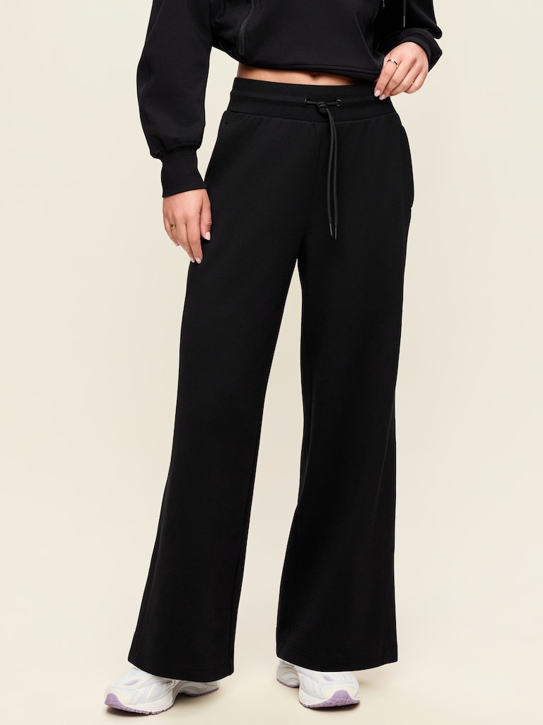 Extra High-Waisted Dynamic Fleece Wide-Leg Sweatpants