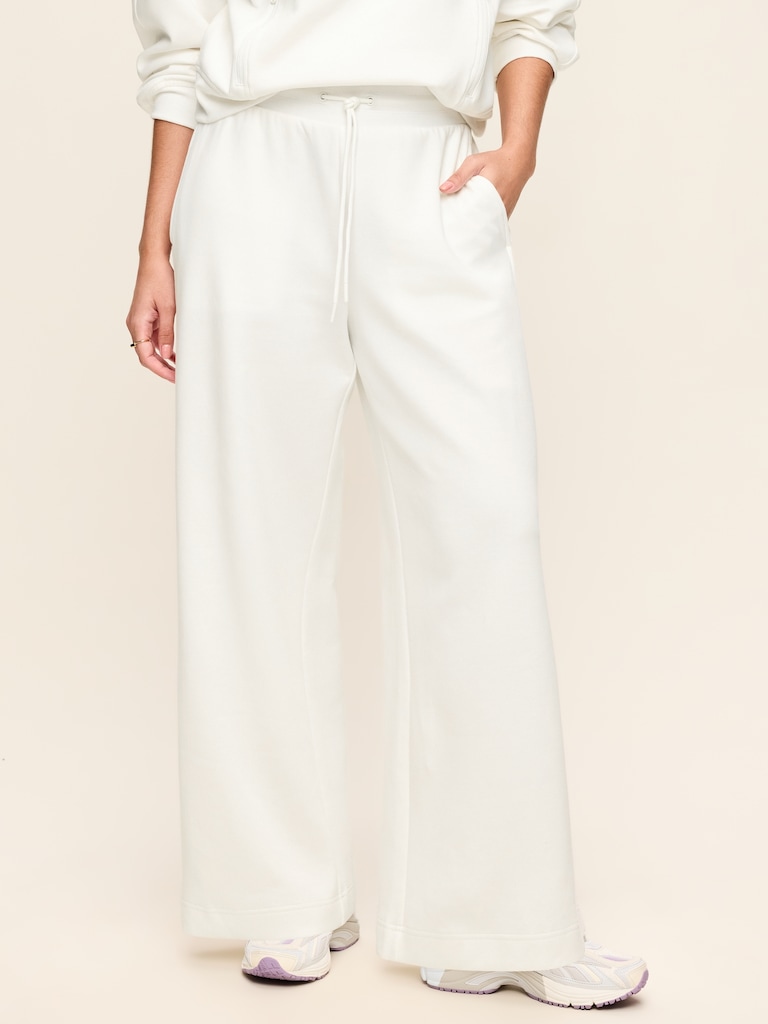 Extra High-Waisted Dynamic Fleece Wide-Leg Sweatpants