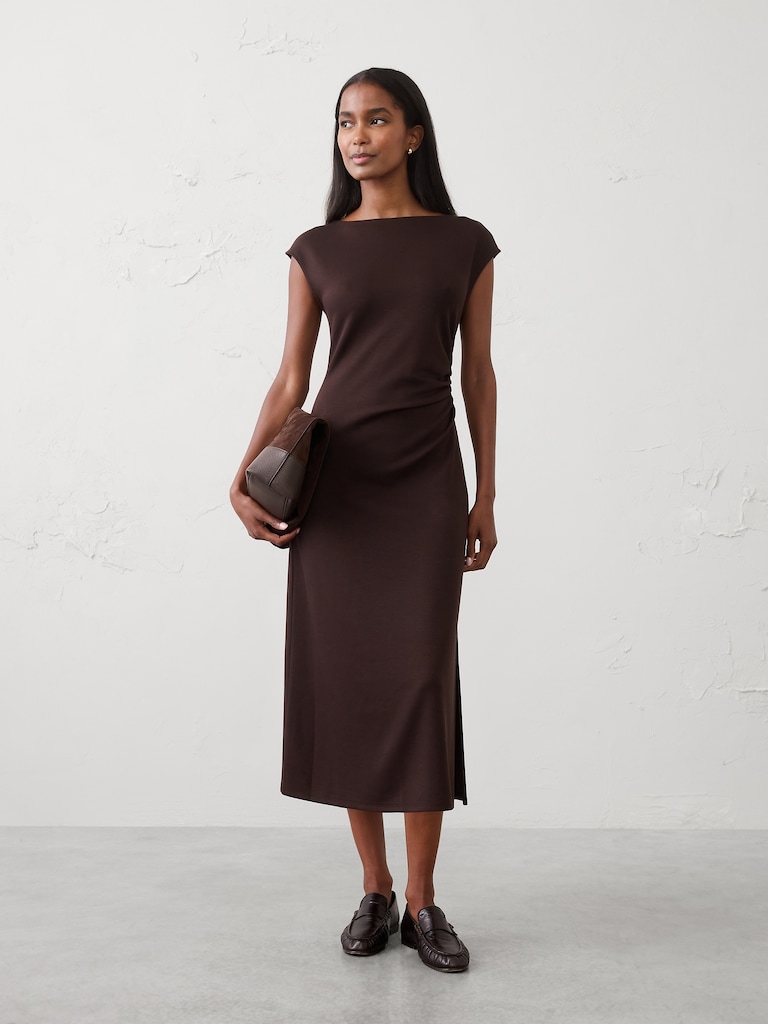 Weekender Side-Shirred Midi Dress