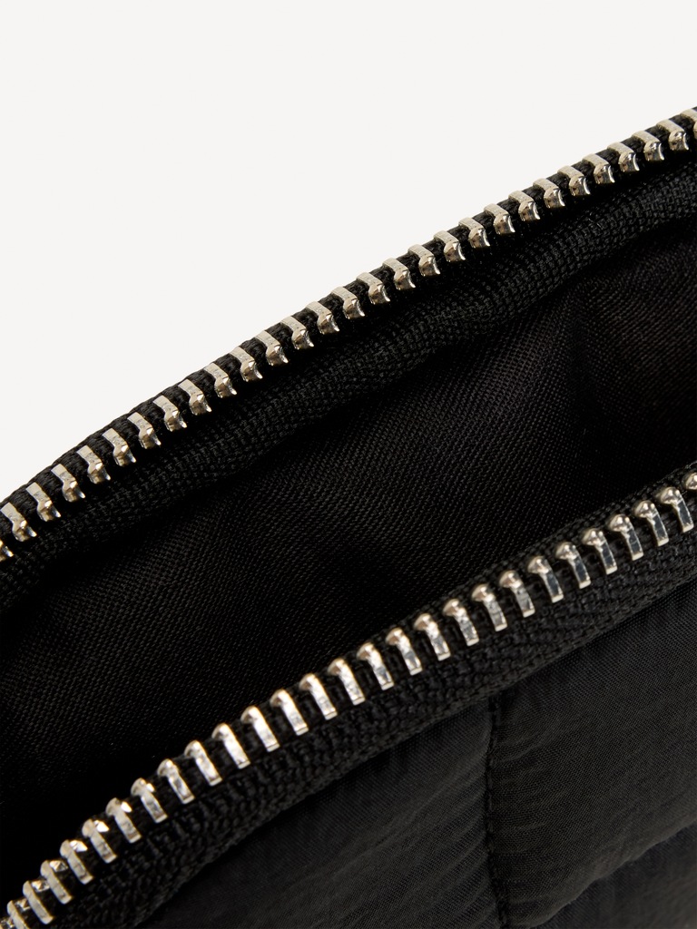Active Puffer Wristlet
