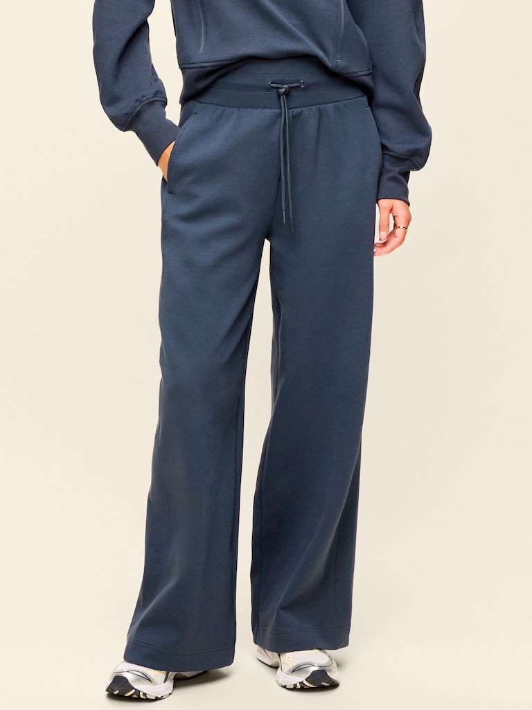 Extra High-Waisted Dynamic Fleece Wide-Leg Sweatpants