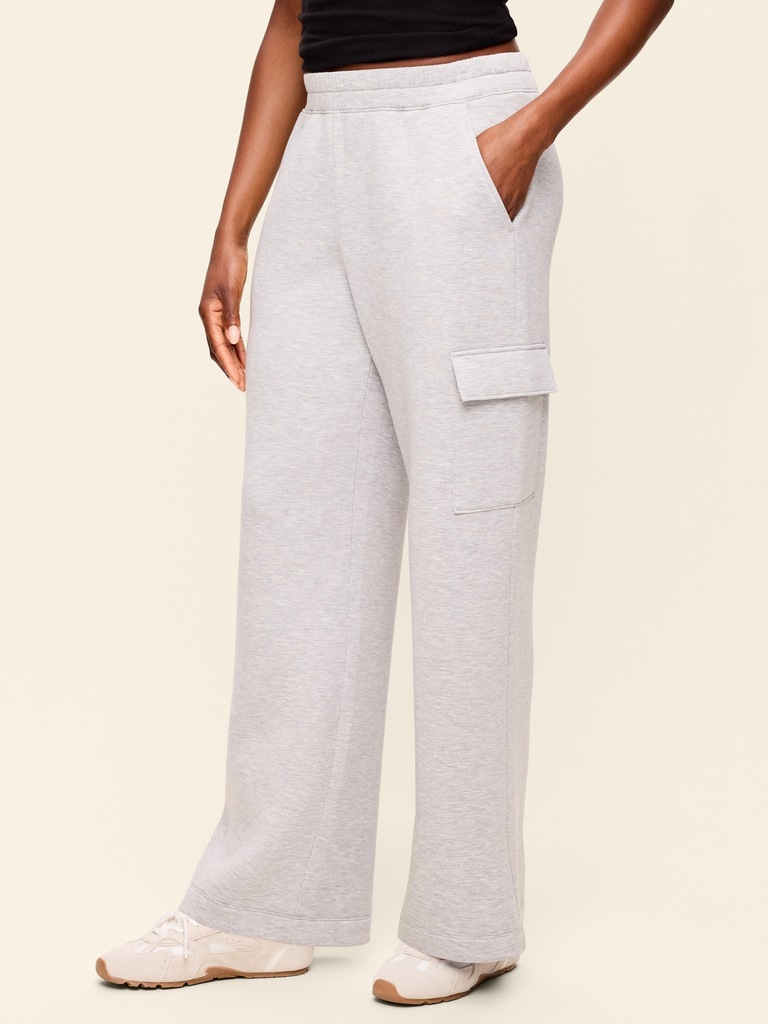 High-Waisted Bounce Fleece Wide-Leg Cargo Sweatpants