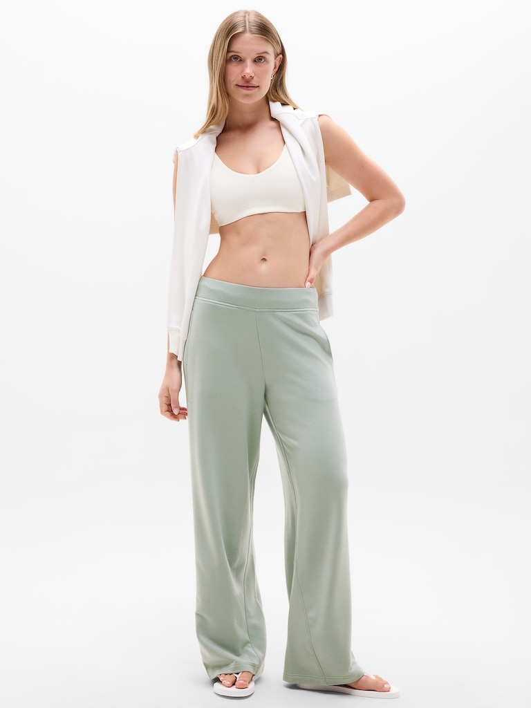 Coaster Luxe Straight Leg Pant
