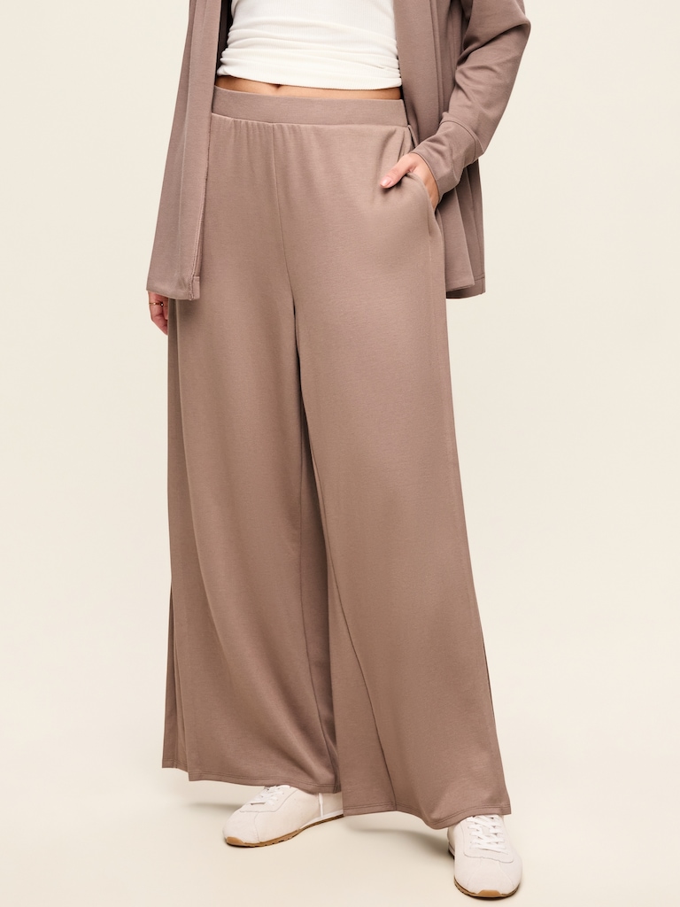 High-Waisted Bounce Lite Drapey Wide-Leg Pleated Pants